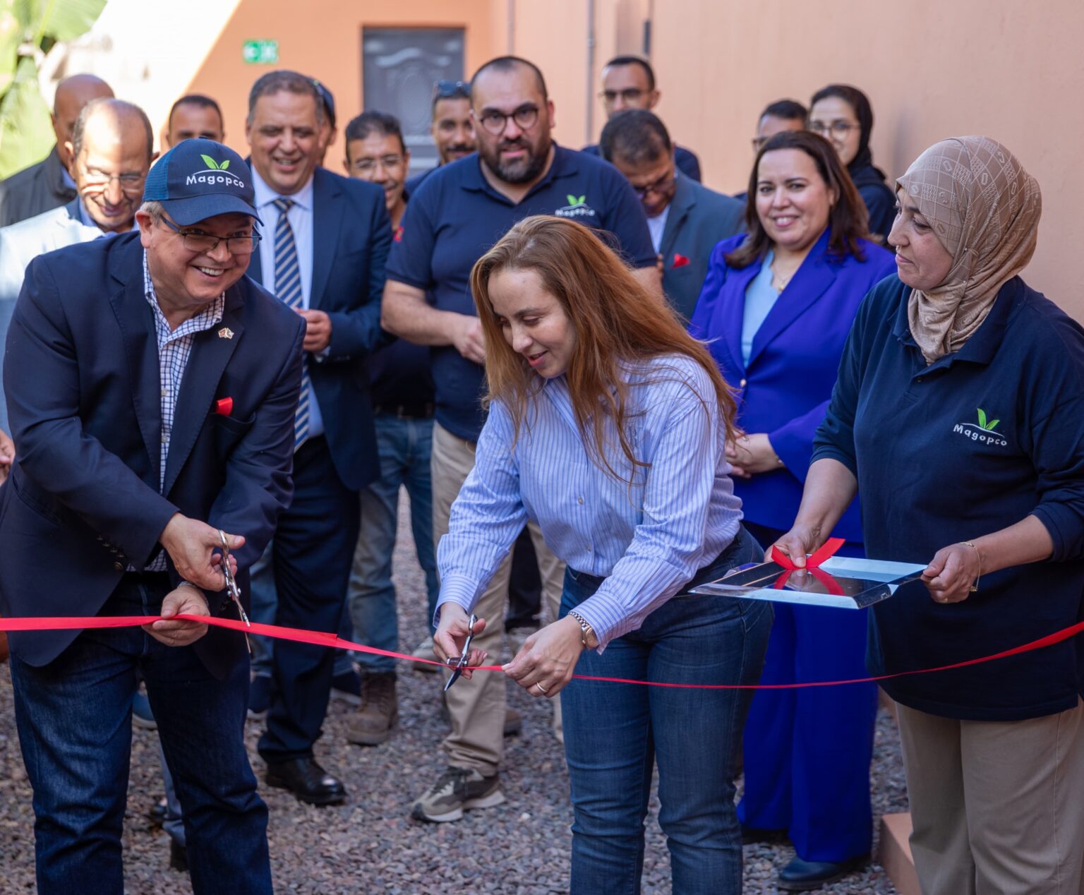 Moroccan and Chilean representatives cutting the ribbon at the MAGOPCO station opening